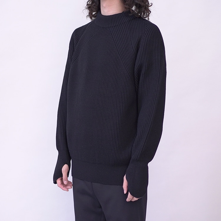 BATONER / SIGNATURE FINGER HOLE MOCK NECK