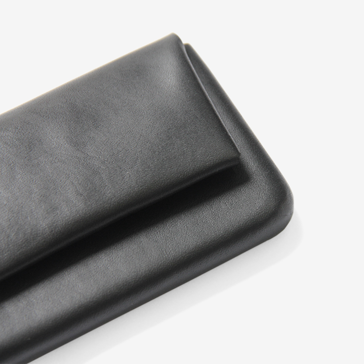 ARC - MOLDED PURSE