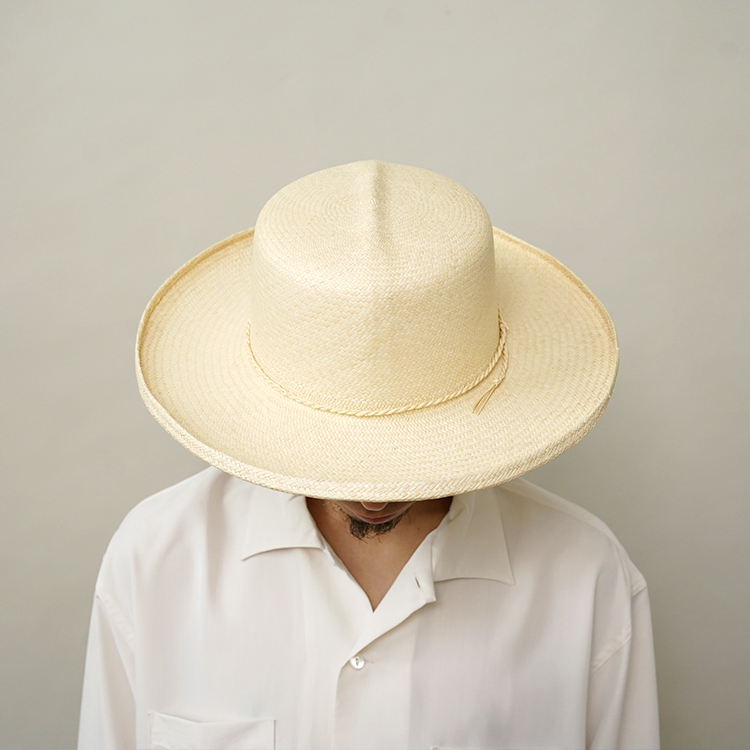 FLAT CLOWN PANAMA HAT